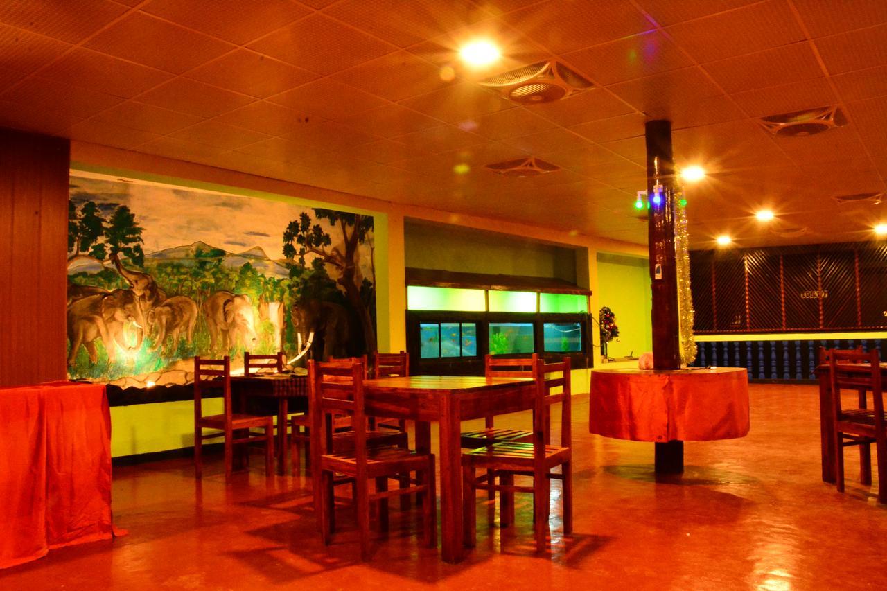 Jungle Holiday Home Hikkaduwa Esterno foto