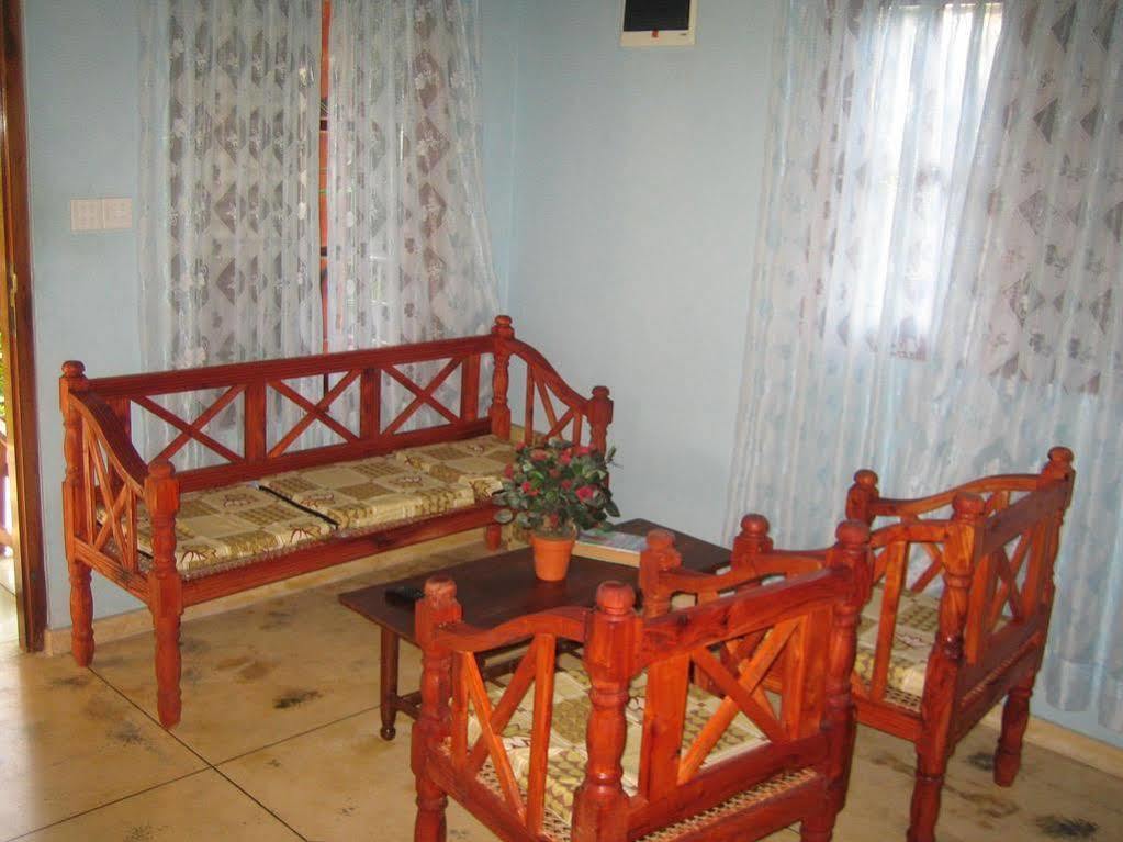 Jungle Holiday Home Hikkaduwa Esterno foto