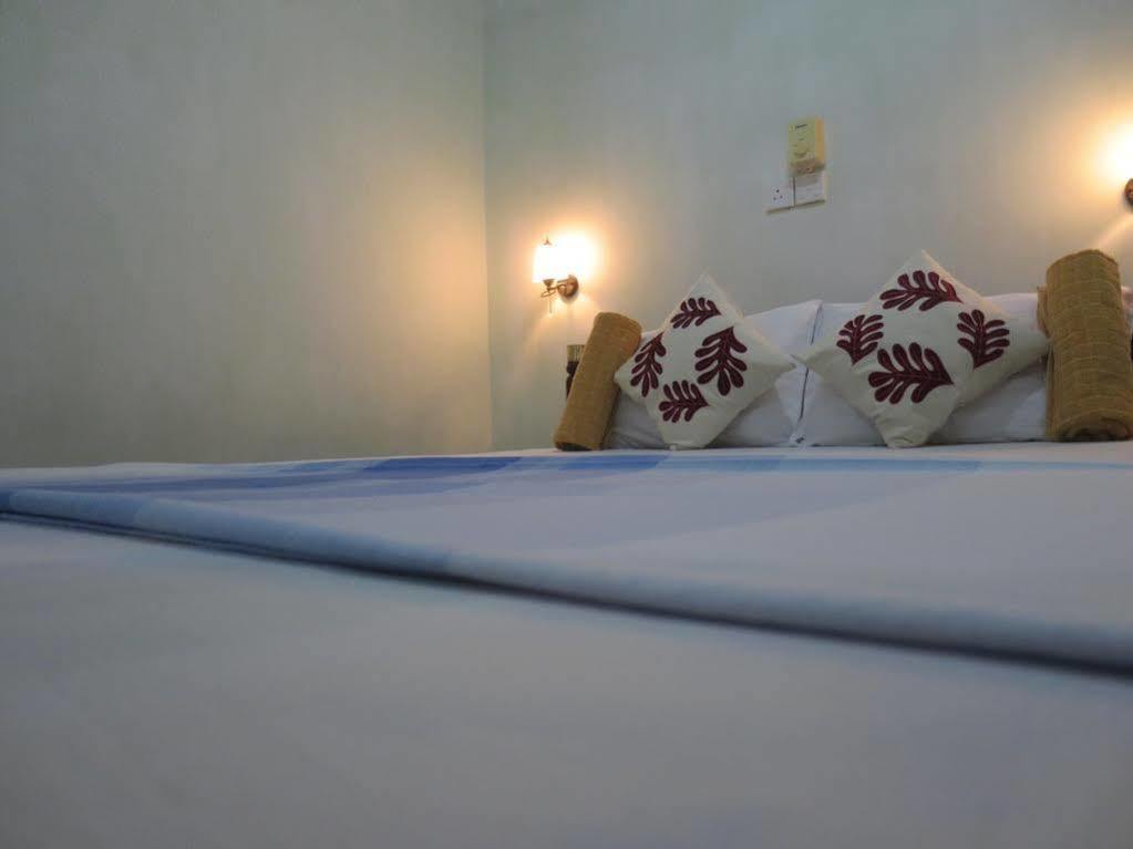 Jungle Holiday Home Hikkaduwa Esterno foto